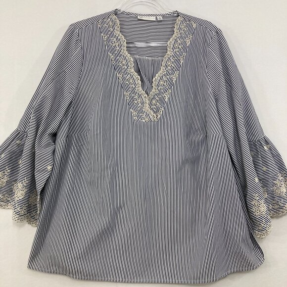 Rafaella Top size 1X V neck Lace Embroidered Striped Preppy Bell Sleeve Feminine - Picture 1 of 11